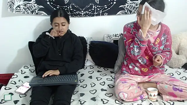 abby n emily online show from 05-16-26, 01:21