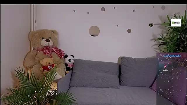 cute cake online show from 05-22-26, 09:48