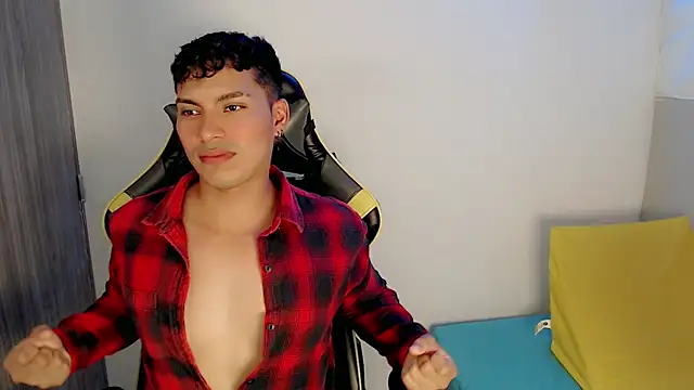 Snapshot of Maynow_666 chatting on 10-16-25, 08:32 Maynow 666 online show from 10-16-25, 08:32