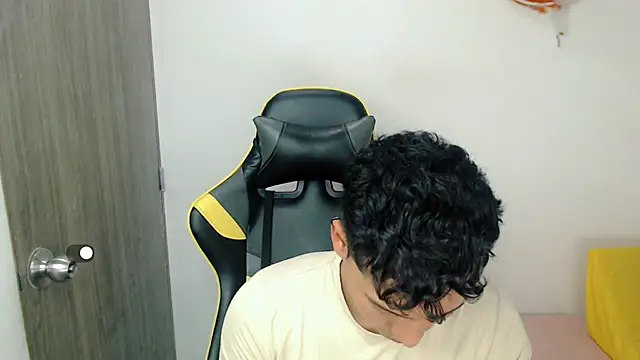 Snapshot of Maynow_666 chatting on 10-21-25, 09:26 Maynow 666 online show from 10-21-25, 09:26