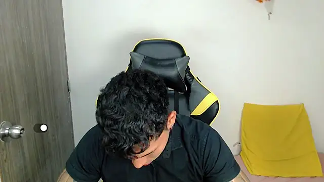 Snapshot of Maynow_666 chatting on 10-23-25, 08:18 Maynow 666 online show from 10-23-25, 08:18