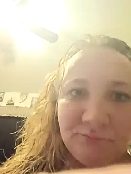 Snapshot of thick_thighs6969 chatting on 10-16-25, 05:30 thick thighs6969 online show from 10-16-25, 05:30