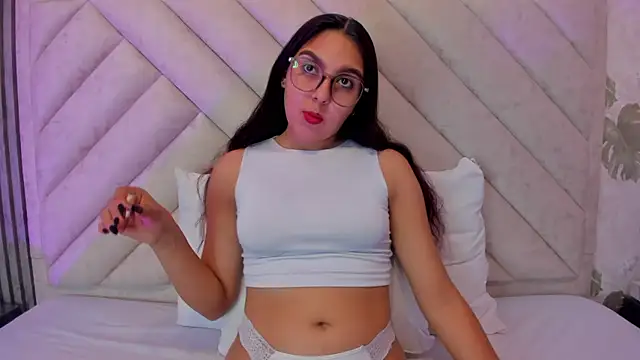 Snapshot of Lexy-Sweet1 chatting on 10-26-25, 03:23 Lexy-Sweet1 online show from 10-26-25, 03:23