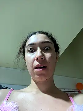 Snapshot of Meggie_ chatting on 10-20-25, 11:05 Meggie online show from 10-20-25, 11:05