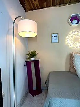 Snapshot of Meggie_ chatting on 11-06-25, 11:04 Meggie online show from 11-06-25, 11:04