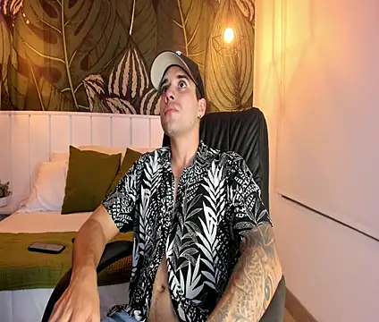 Snapshot of Mike_montoya01 chatting on 10-17-25, 11:29 Mike montoya01 online show from 10-17-25, 11:29