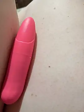 Snapshot of Taradinha_pelosogro chatting on 11-04-25, 03:44 Taradinha pelosogro online show from 11-04-25, 03:44