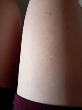 Snapshot of Taradinha_pelosogro chatting on 11-16-25, 08:14 Taradinha pelosogro online show from 11-16-25, 08:14