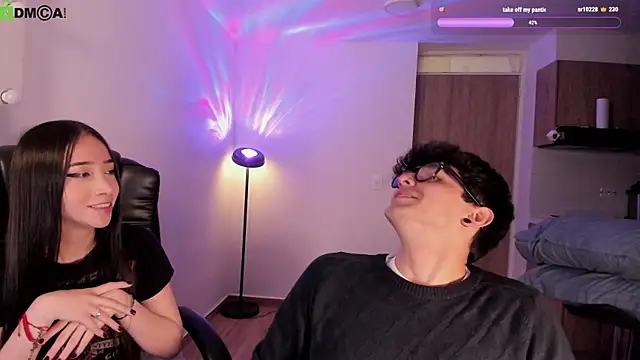 Mikeyvioleta  online show from 04-21-26, 03:13