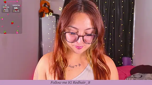 Snapshot of Rhosynn chatting on 10-22-25, 08:41 Rhosynn online show from 10-22-25, 08:41