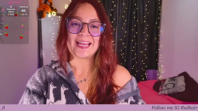 Snapshot of Rhosynn chatting on 10-30-25, 03:19 Rhosynn online show from 10-30-25, 03:19