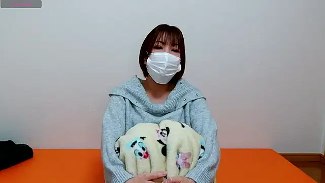 Snapshot of miyuki2000 chatting on 11-29-25, 06:27 miyuki2000 online show from 11-29-25, 06:27