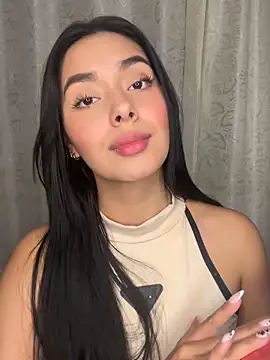 MiaSofia   online show from 12-19-25, 11:34