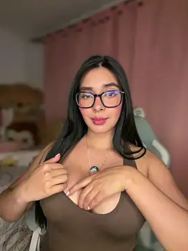 Snapshot of MiaSofia__ chatting on 05-28-26, 01:58 MiaSofia online show from 05-28-26, 01:58