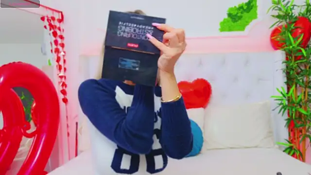 AriannaSins online show from 02-14-25, 01:40