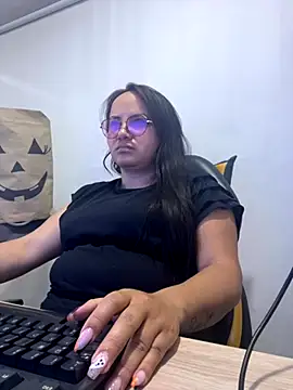 Snapshot of antoniamiller69 chatting on 11-01-25, 12:34 antoniamiller69 online show from 11-01-25, 12:34