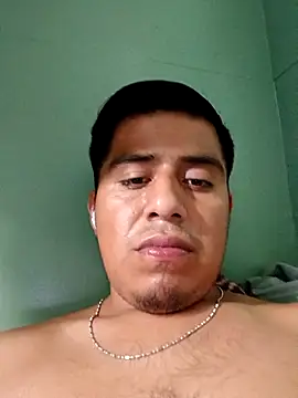 Snapshot of Penelargo1233r chatting on 10-19-25, 07:42 Penelargo1233r online show from 10-19-25, 07:42