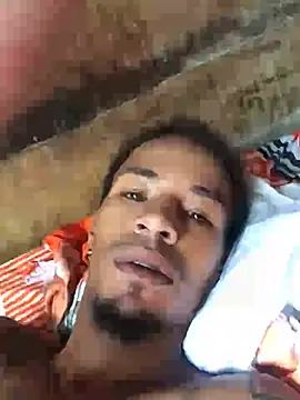 Snapshot of RoberFils chatting on 05-28-26, 04:37 RoberFils online show from 05-28-26, 04:37