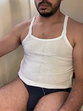 Handsome8677 online show from 04-12-26, 08:08