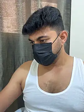 Handsome8677 online show from 06-03-26, 07:44