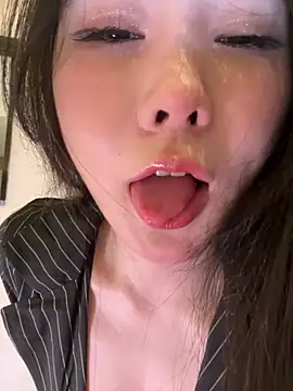 Snapshot of anqi6376 chatting on 06-01-26, 03:25 anqi6376 online show from 06-01-26, 03:25