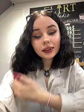 AliceLune online show from 01-14-26, 04:18