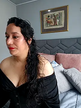 Elizabeth bennett 6 online show from 04-20-26, 03:26