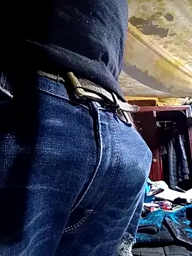 Snapshot of Cogelonregio chatting on 11-11-25, 04:01 Cogelonregio online show from 11-11-25, 04:01