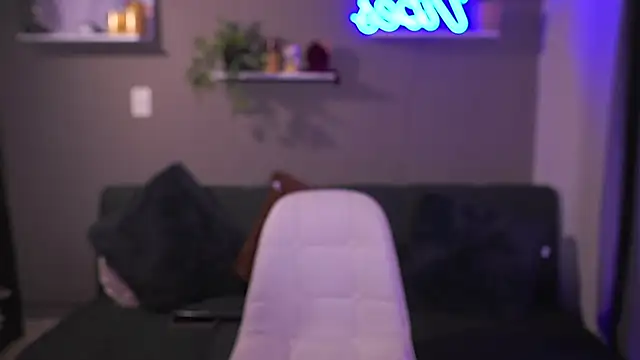 Snapshot of adahara_miller17 chatting on 10-16-25, 12:17 adahara miller17 online show from 10-16-25, 12:17