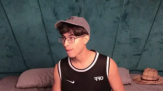 Aaron Eze online show from 03-21-26, 11:26