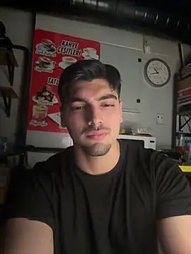 Snapshot of emir343475 chatting on 11-21-25, 07:45 emir343475 online show from 11-21-25, 07:45