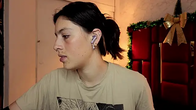 moon winy online show from 12-21-25, 11:39