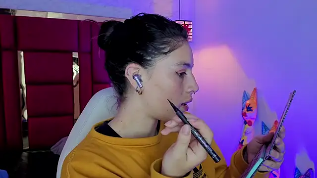 moon winy online show from 04-02-26, 12:14