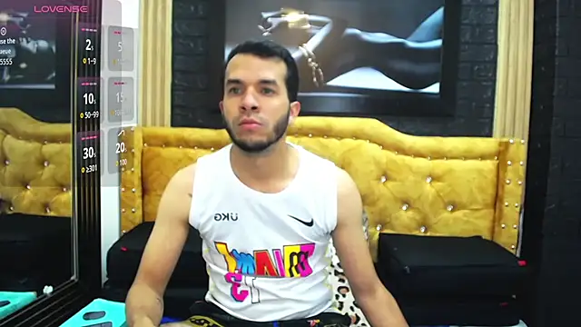 Snapshot of pether_hairy chatting on 10-24-25, 04:09 pether hairy online show from 10-24-25, 04:09