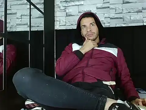 Snapshot of pether_hairy chatting on 11-14-25, 04:00 pether hairy online show from 11-14-25, 04:00