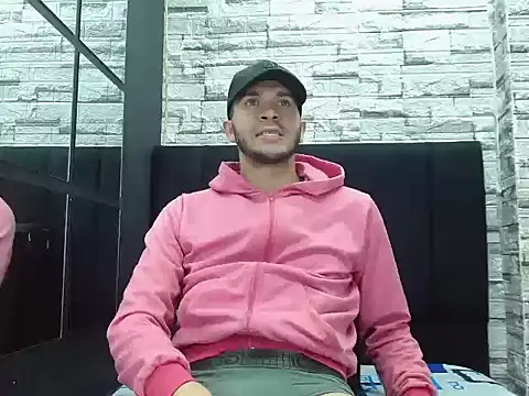 Snapshot of pether_hairy chatting on 11-21-25, 02:10 pether hairy online show from 11-21-25, 02:10