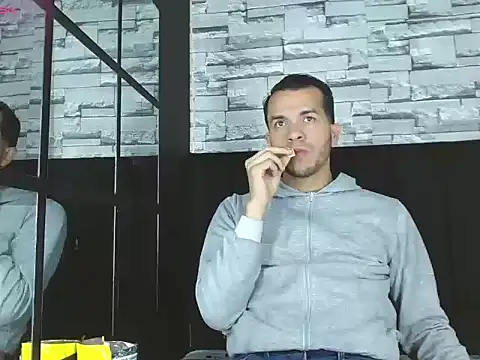 Snapshot of pether_hairy chatting on 11-30-25, 02:59 pether hairy online show from 11-30-25, 02:59