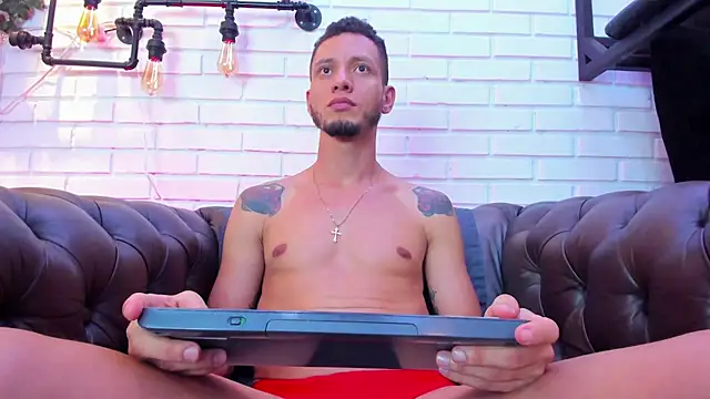 Snapshot of GabrielDraiven chatting on 11-28-25, 09:39 GabrielDraiven online show from 11-28-25, 09:39