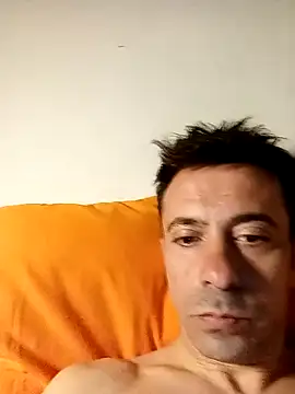 Snapshot of manumoodman1234 chatting on 10-27-25, 10:36 manumoodman1234 online show from 10-27-25, 10:36