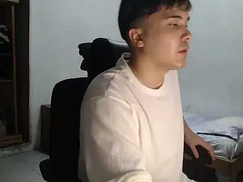 CuteAlexBoy online show from 02-08-26, 03:37