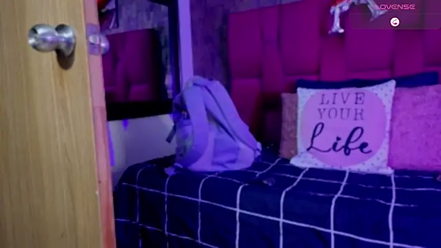 camila  bouzas online show from 02-17-26, 12:01