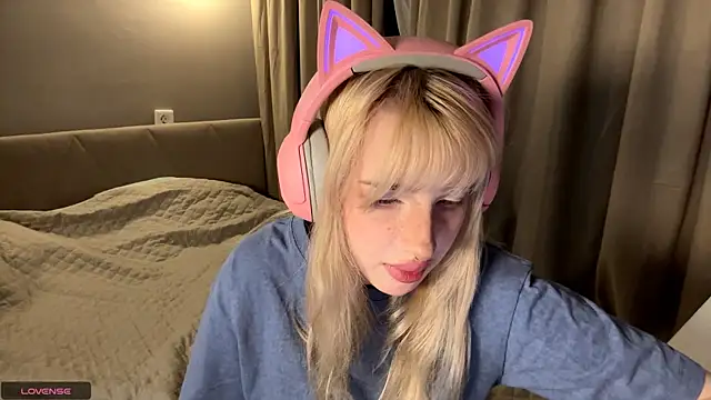 Milkmoriee online show from 11-01-25, 03:25