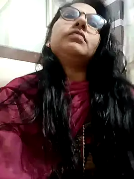 Vanshika1432 online show from 10-28-25, 05:22