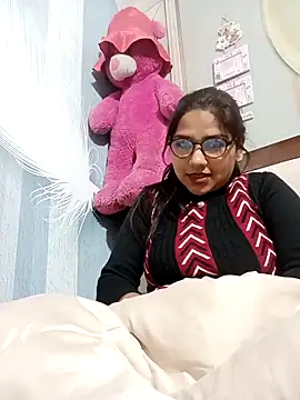 Vanshika1432 online show from 11-16-25, 02:50