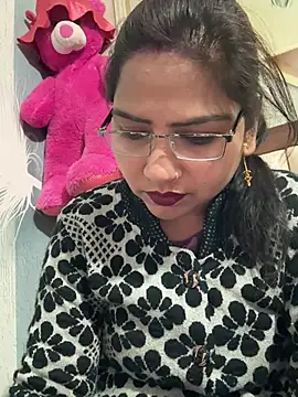 Vanshika1432 online show from 01-16-26, 05:00