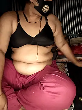 Snapshot of Priyanka-Khan chatting on 07-24-26, 07:34 Priyanka-Khan online show from 07-24-26, 07:34