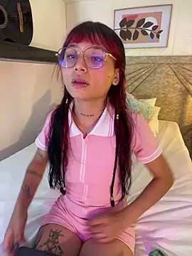 Emma duff online show from 03-26-26, 07:41