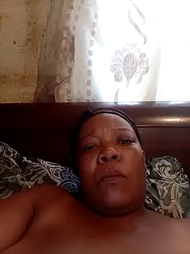 boobsqueenxo online show from 12-19-25, 12:56