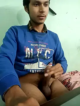 Snapshot of maxmishra18 chatting on 11-08-25, 10:59 maxmishra18 online show from 11-08-25, 10:59