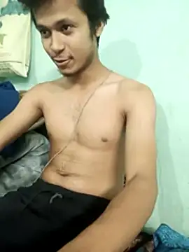 Snapshot of maxmishra18 chatting on 11-16-25, 07:47 maxmishra18 online show from 11-16-25, 07:47